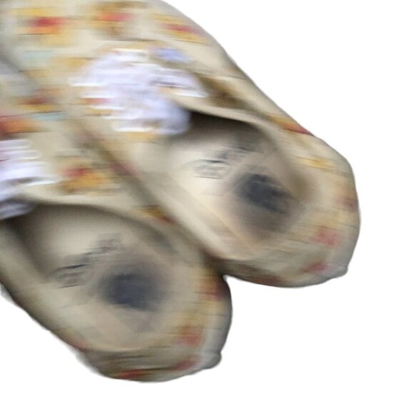 Limited Edition Vans X Winnie The Pooh Shoes Size 11 W 9.5 M - Picture 7 of 8